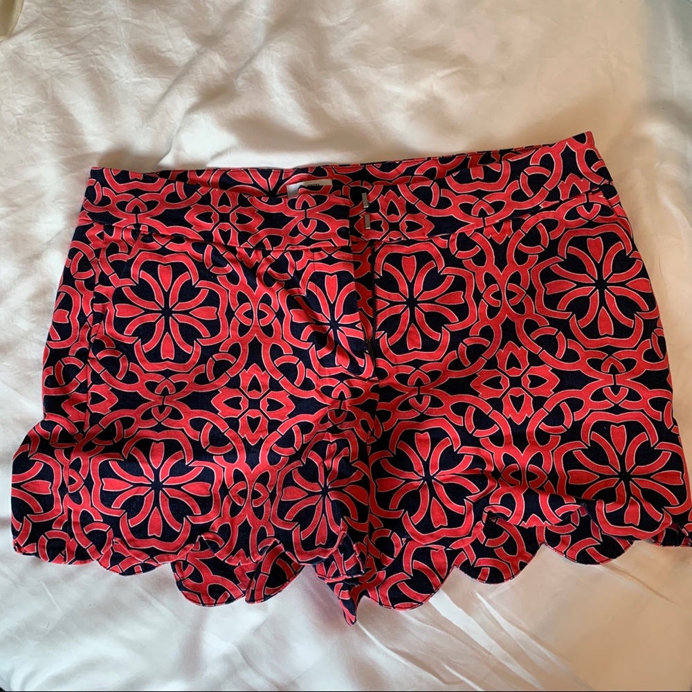 Crown & ivy scalloped shorts size 8